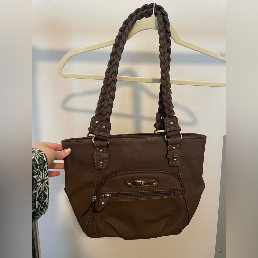 Brown shoulder handbag